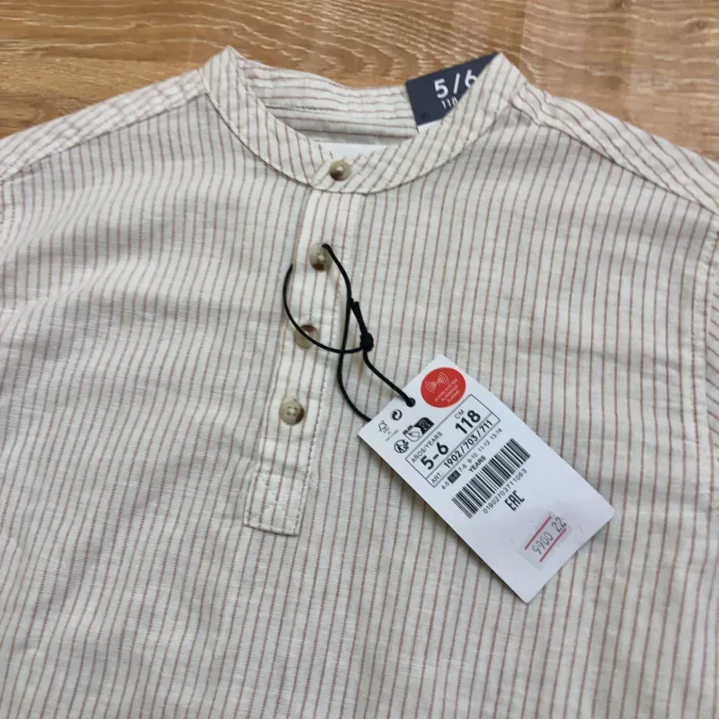 Camisa rayada de mangas largas