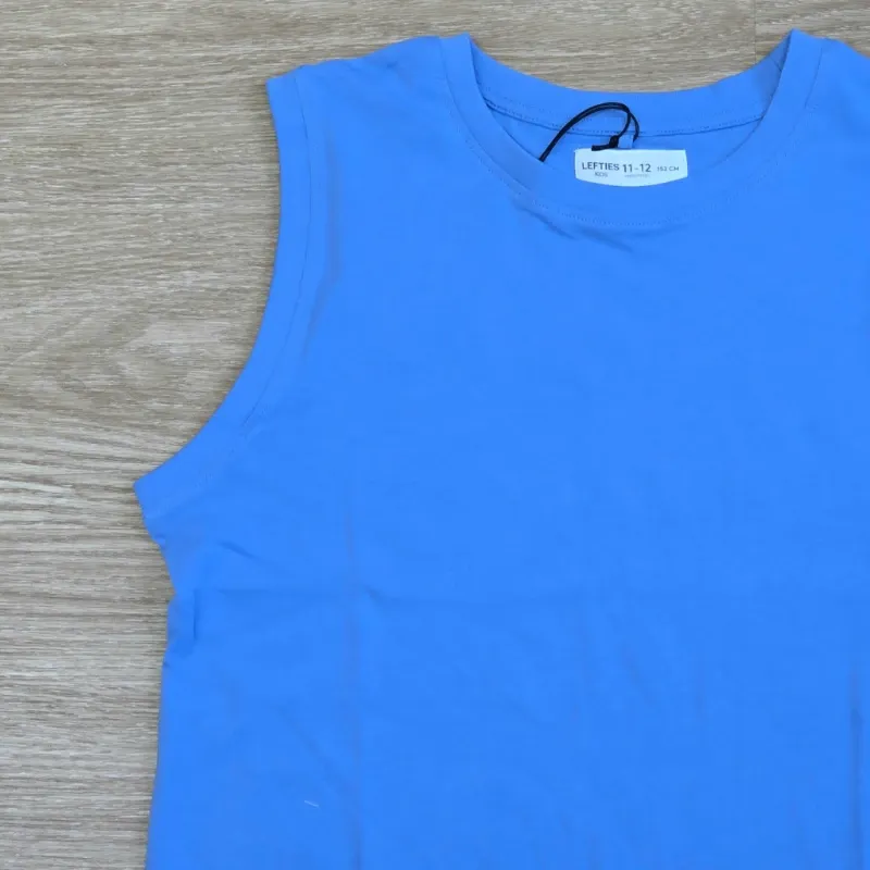 Camiseta color azul básica