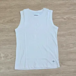 Camiseta color beich básica