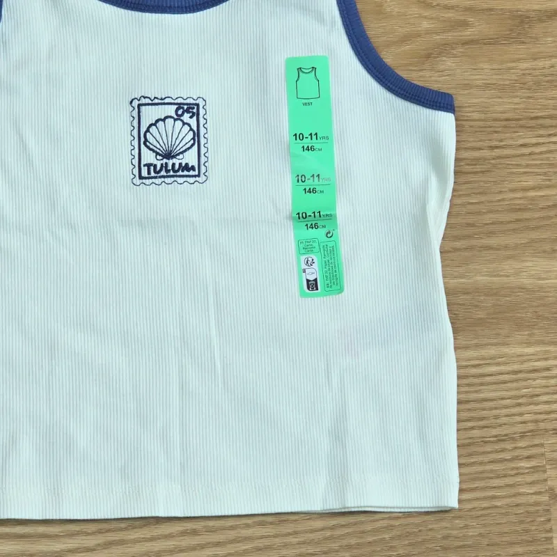 Camiseta color blanco de Canalé con concha