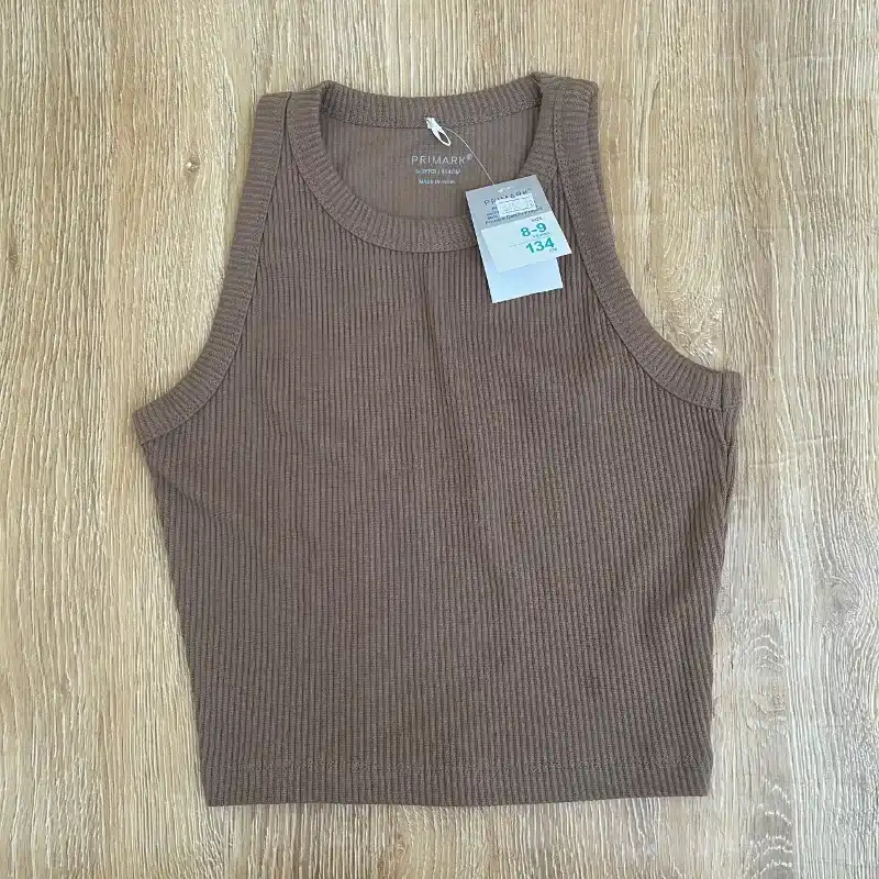 Camiseta color marrón 