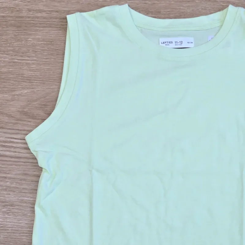 Camiseta color verde pastel
