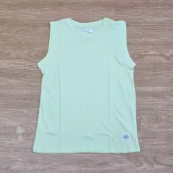 Camiseta color verde pastel