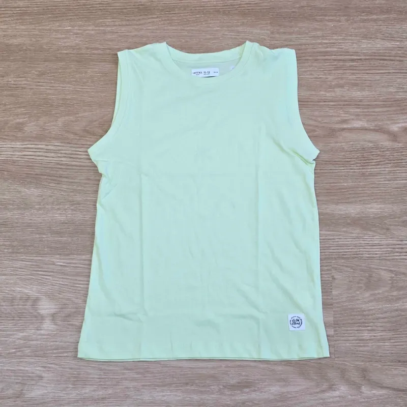 Camiseta color verde pastel