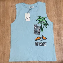 Camiseta con palmera color azul