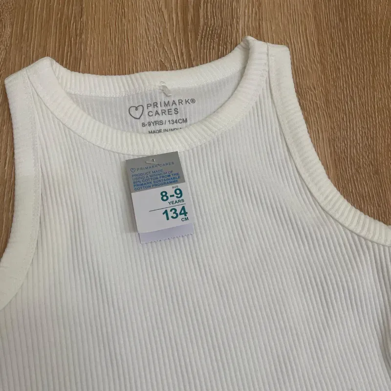 Camiseta de color blanco 
