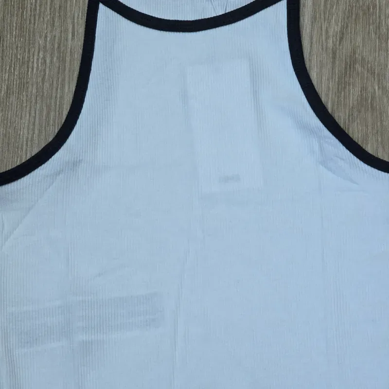 Camiseta estilo Top blanco basico