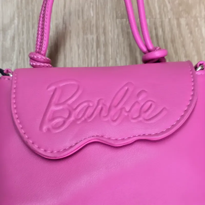 Cartera color rosa de Barbie