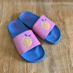 Chancletas color azul y rosado