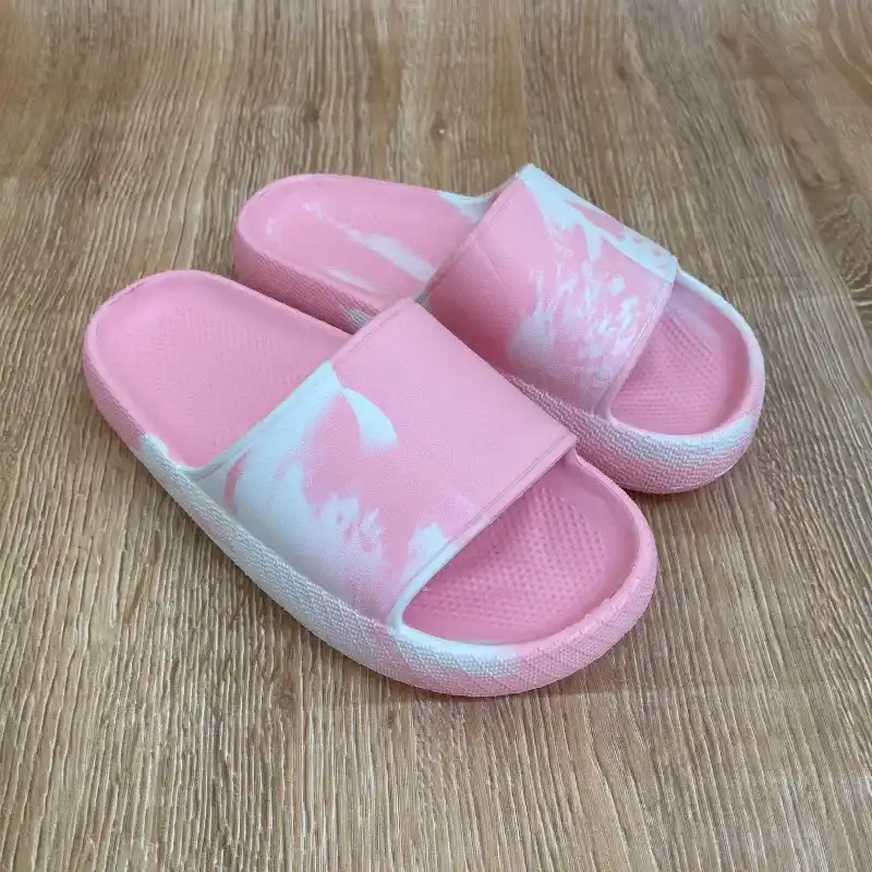 Chancletas color rosadas y blancas 