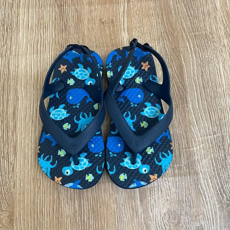 Chancletas con animales marinos 