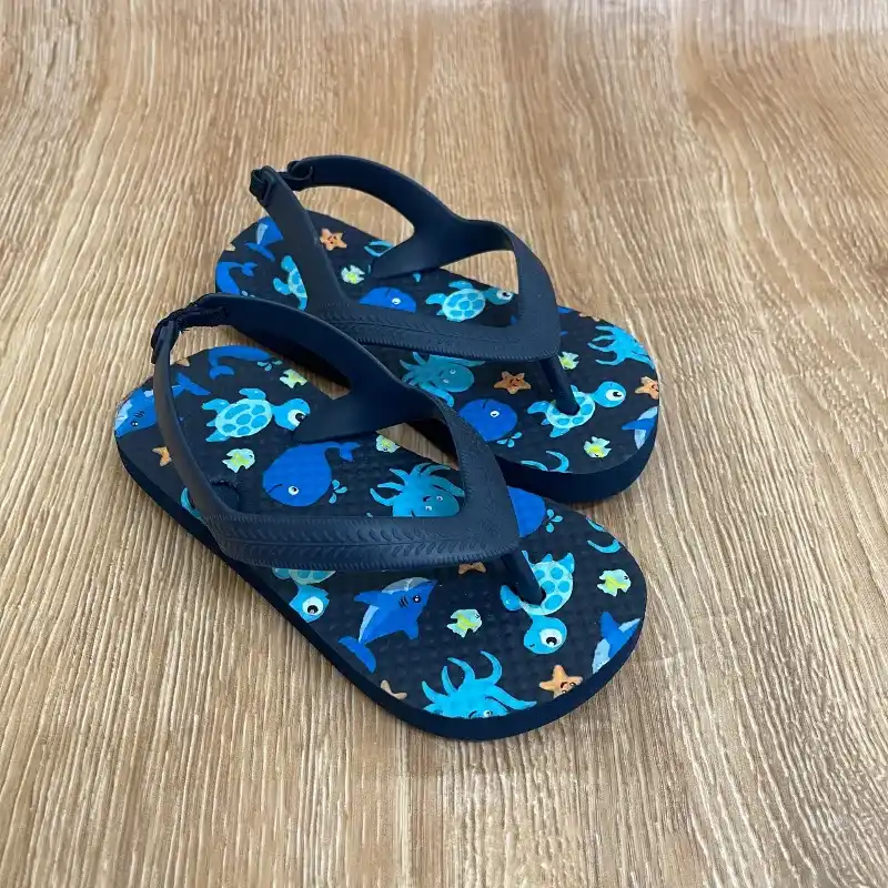 Chancletas con animales marinos 