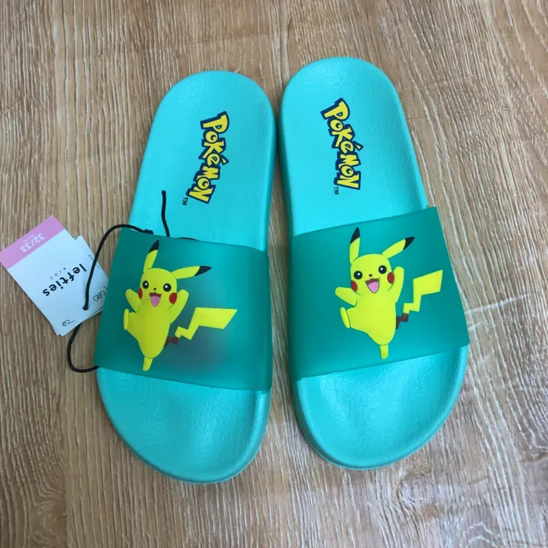 Chancletas con Pikachu color verde