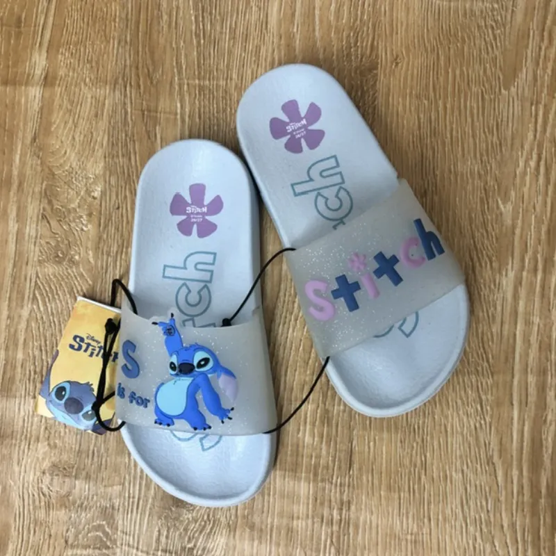 Chancletas con Stitch