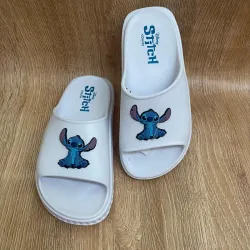 Chancletas de Stitch color blanco 