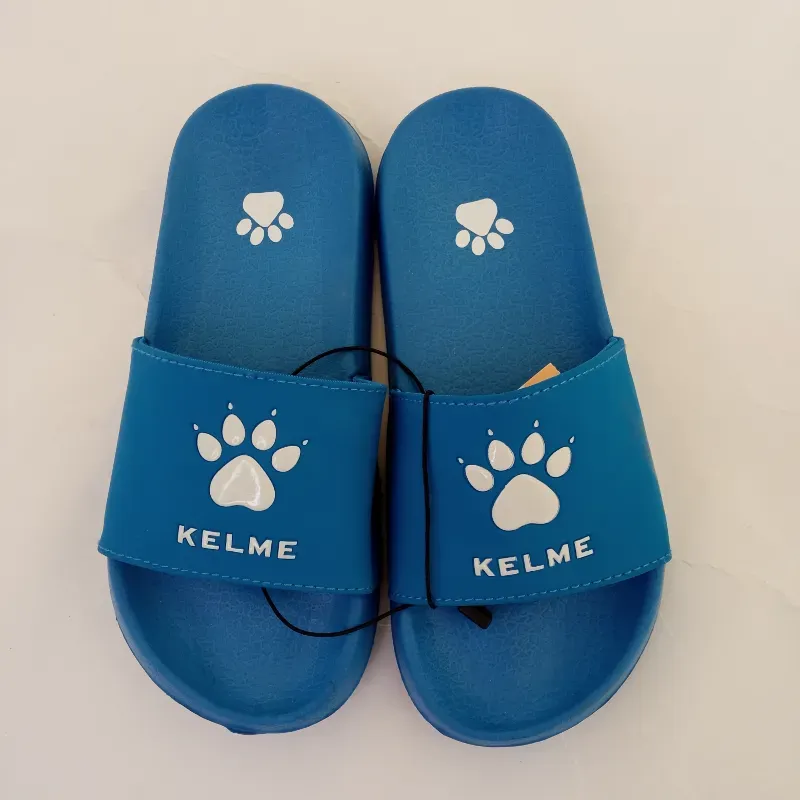 Chancletas Kelme color azul 