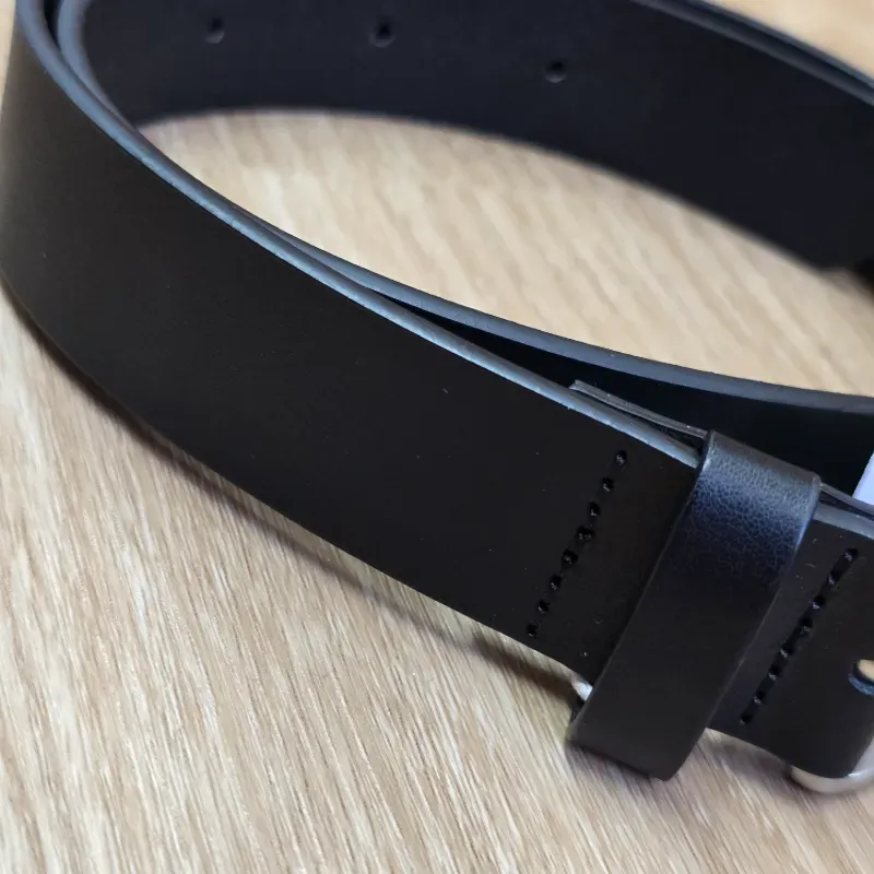 Cinto Color Negro de Cuero