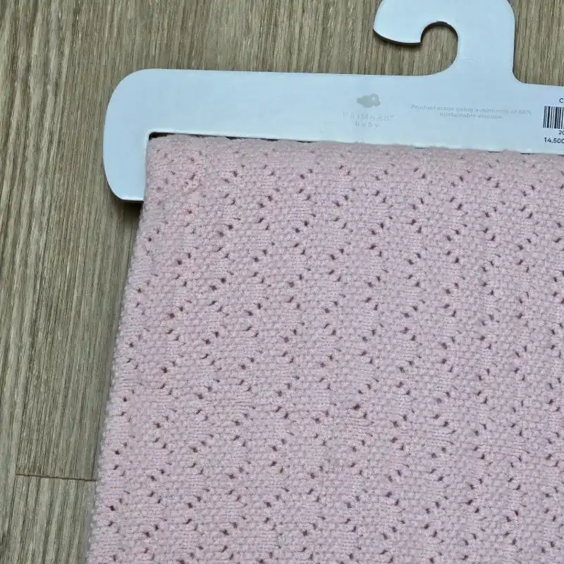 Colcha color rosa pastel