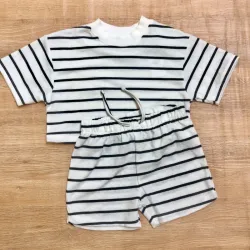 Conjunto a rayas color negro y blanco 