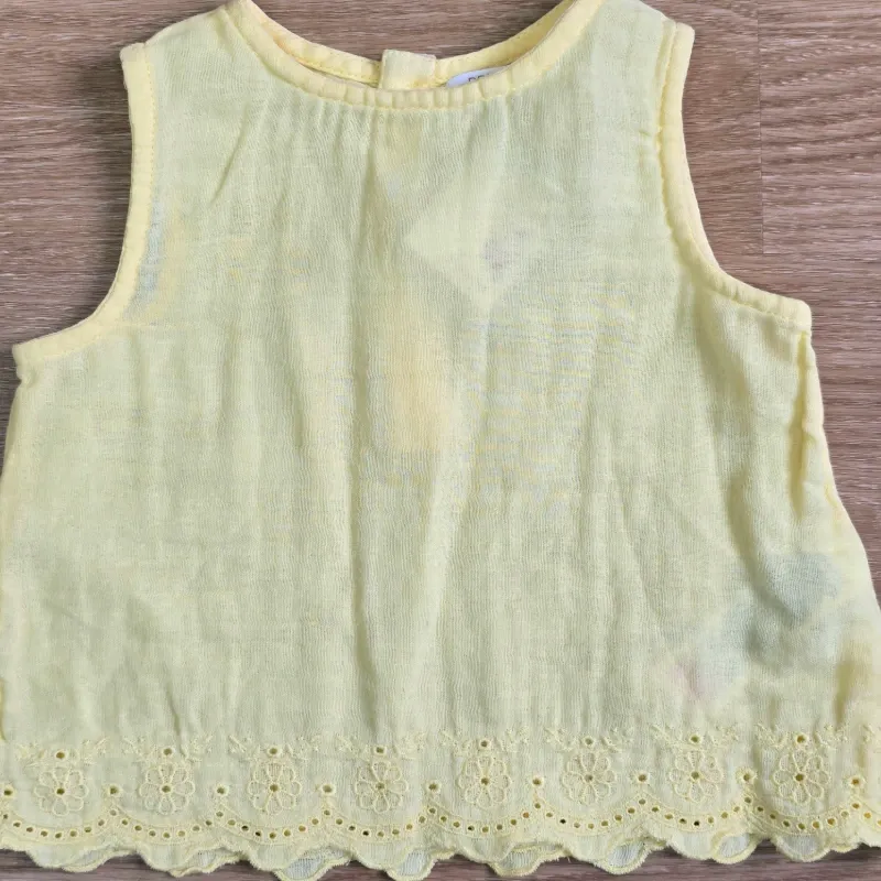Conjunto amarillo de bambula bordado