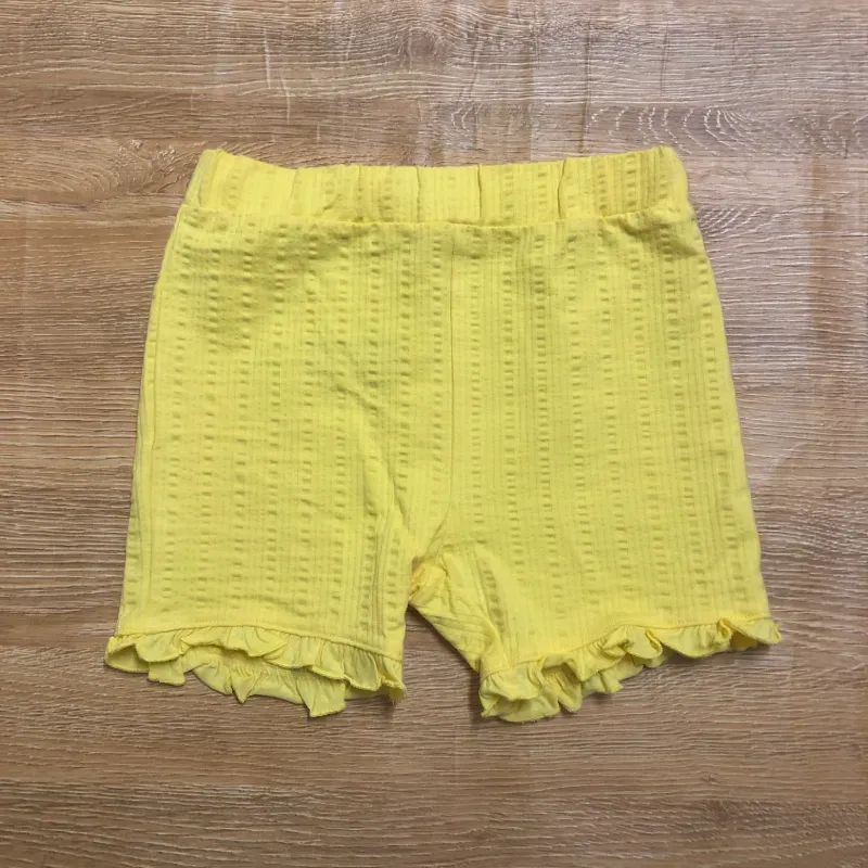 Conjunto color amarillo 
