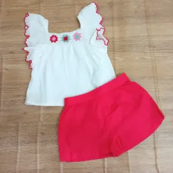 Conjunto color blanco y rojo con bordados