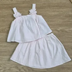 Conjunto color rosa con Flores