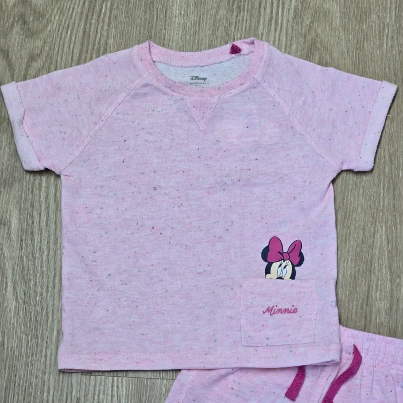 Conjunto color rosa de Minnie Mouse