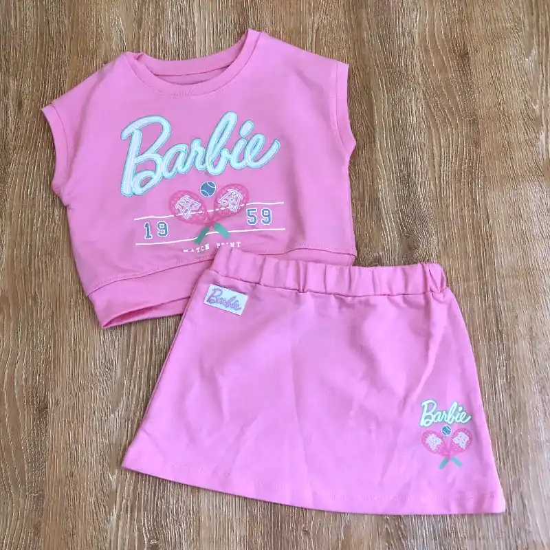 Conjunto color rosado de Barbie 