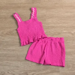 Conjunto color rosado de blusa y short