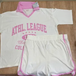 Conjunto color rosado y blanco