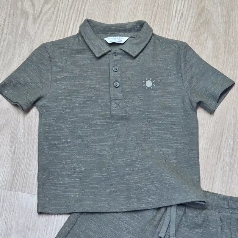 Conjunto color verde olivo de polo