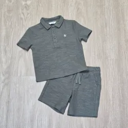 Conjunto color verde olivo de polo