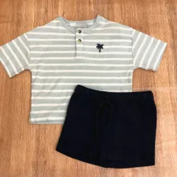 Conjunto con pulóver de rayas