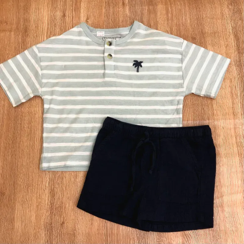 Conjunto con pulóver de rayas