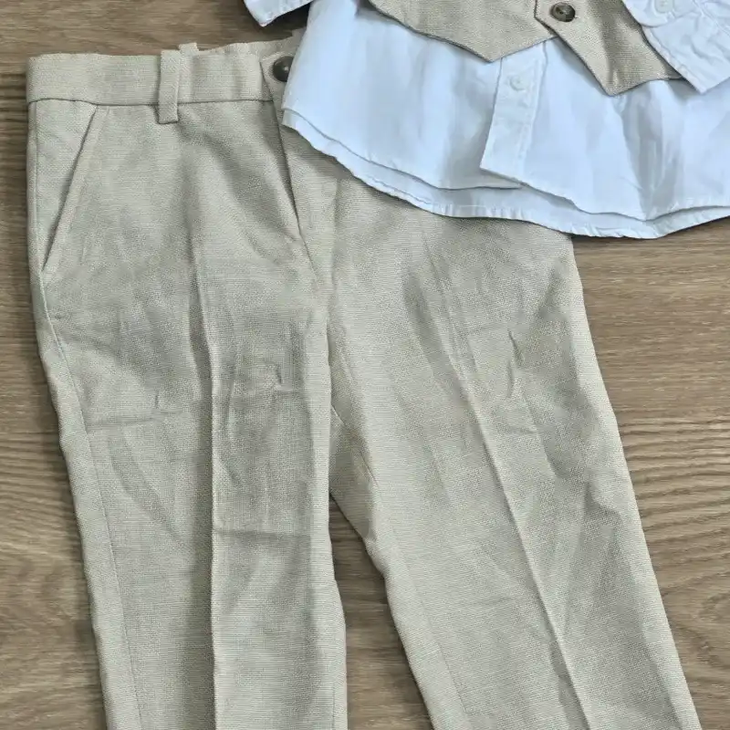Conjunto de 4 piezas color beich de Vestir
