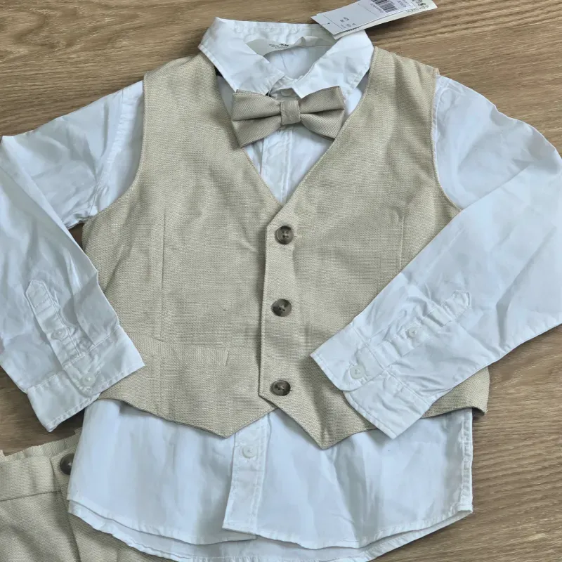 Conjunto de 4 piezas color beich de Vestir