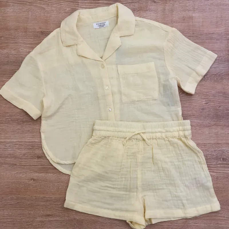 Conjunto de algodón color amarillo 
