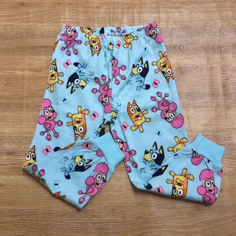Conjunto de Bluey and Friends color rosado 