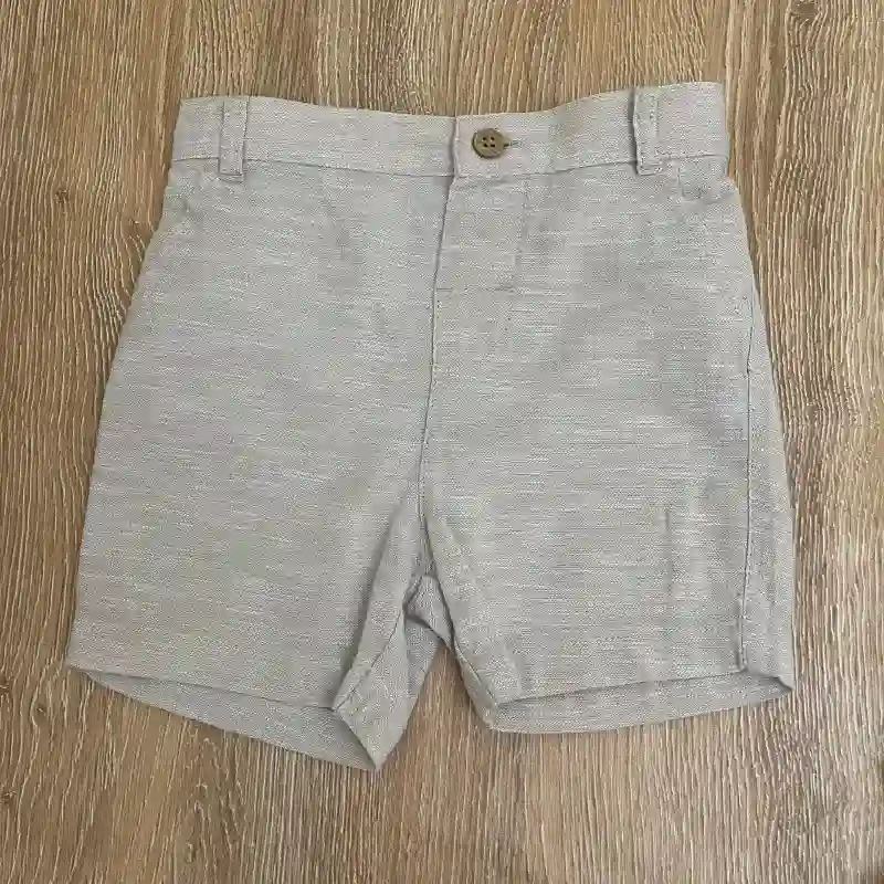 Conjunto de camisa con chaleco y short