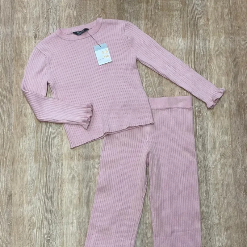 Conjunto de canalé color rosado 