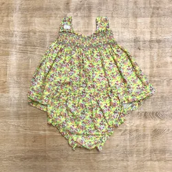 Conjunto de flores color amarillo