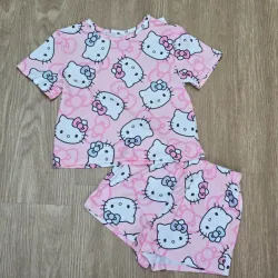 Conjunto de Hello Kitty con sus Caras