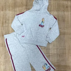 Conjunto de invierno de Bluey color gris