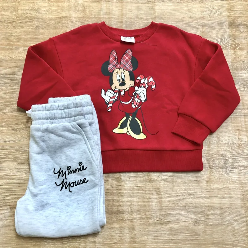 Conjunto de invierno de Minnie Mouse 