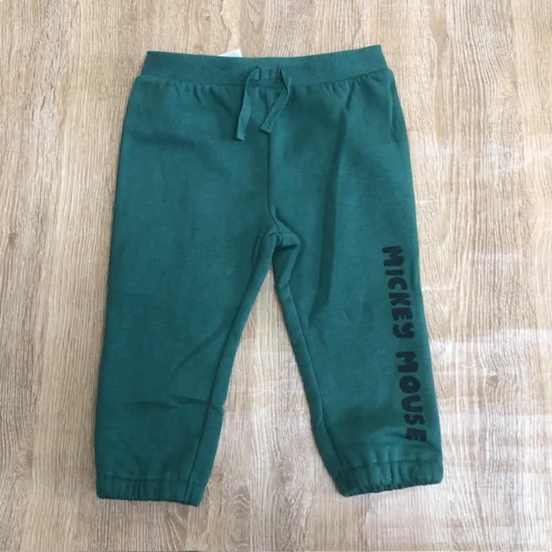 Conjunto de Mickey Mouse color verde