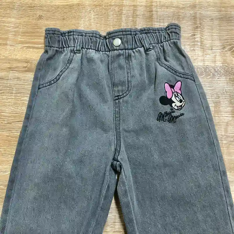 Conjunto de Minnie Mouse con abrigo tejido