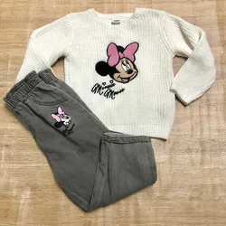 Conjunto de Minnie Mouse con abrigo tejido