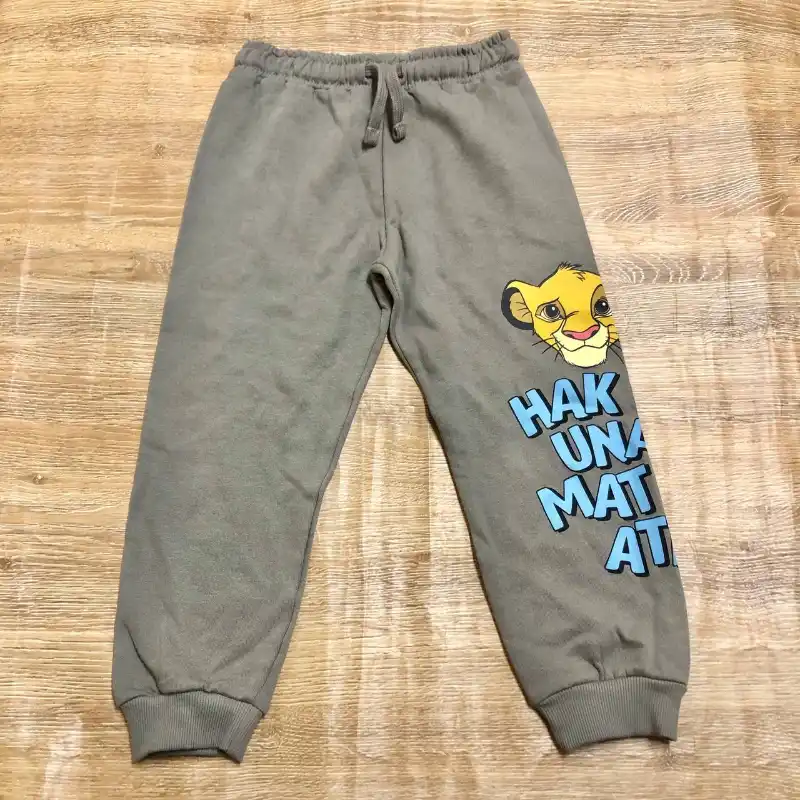 Conjunto de niño con temática del Rey Leon