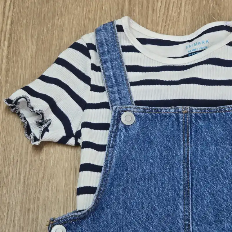 Conjunto de Overol de Saya con Pulover de rayas de Canalé